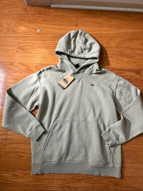 NWT Quiksilver men’s Hoodie size L